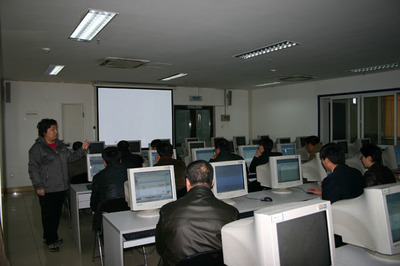 后勤服务总公司开展OA办公系统培训，提升计算机系统服务效能